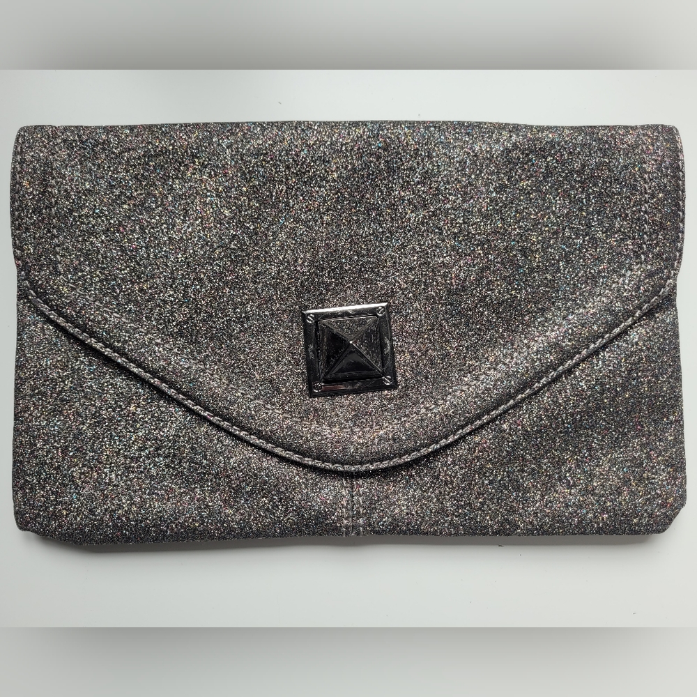 Mutlicoloured Metalic clutch